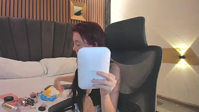 CleoWhite online show from November 2025 04:26:02 AM