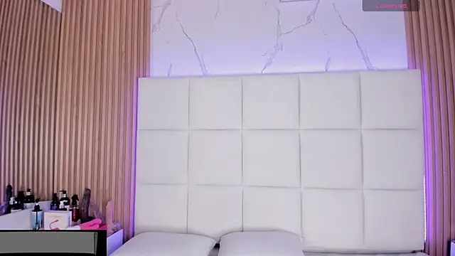 Meloddy Parkerr  online show from February 2026 04:16:02 AM