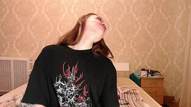 Snapshot of Kitkaat00 chatting on December 2025 12:43:01 PM Kitkaat00 online show from December 2025 12:43:01 PM