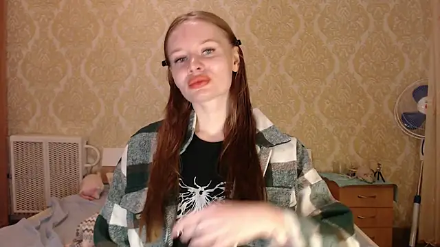 Kitkaat00 online show from April 2026 06:42:01 PM