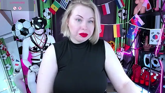 Snapshot of Anna_Maxwell chatting on June 2026 02:03:01 AM Anna Maxwell online show from June 2026 02:03:01 AM