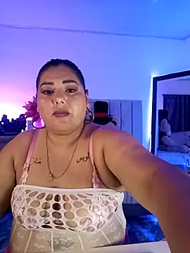 Snapshot of AndreaKinky chatting on December 2025 08:01:01 AM AndreaKinky online show from December 2025 08:01:01 AM