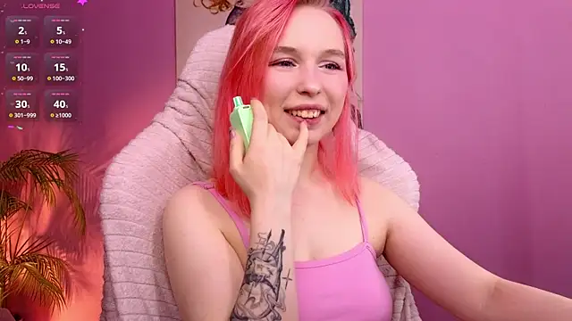 NaomiYoru online show from July 2026 08:35:02 PM