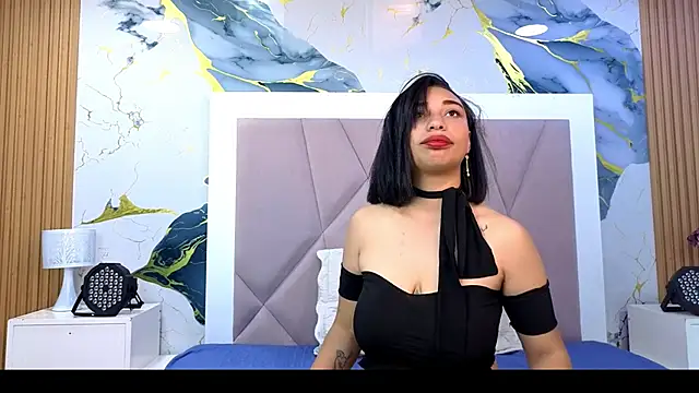 Snapshot of SofiaWhites chatting on May 2026 03:12:01 AM SofiaWhites online show from May 2026 03:12:01 AM