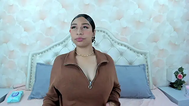 Snapshot of SofiaWhites chatting on May 2026 04:20:01 AM SofiaWhites online show from May 2026 04:20:01 AM
