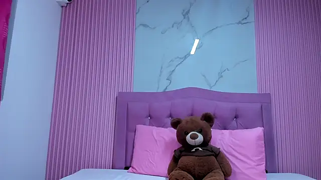 Emy topless online show from September 2025 11:04:02 PM