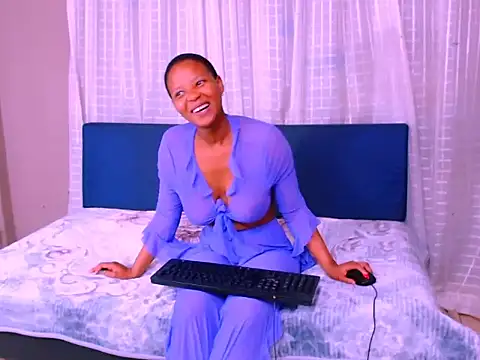 Snapshot of ebonypretty4u69 chatting on September 2025 05:40:01 AM ebonypretty4u69 online show from September 2025 05:40:01 AM
