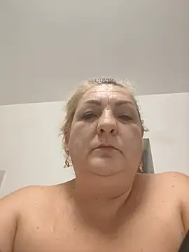 clarabbw47 online show from June 2026 10:56:02 PM
