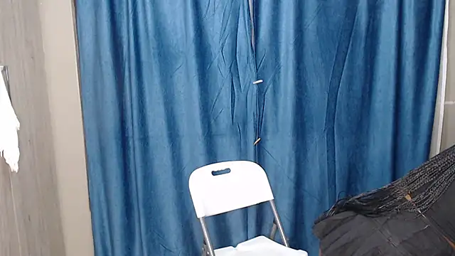 Snapshot of MiyaXo chatting on September 2025 09:50:01 PM MiyaXo online show from September 2025 09:50:01 PM