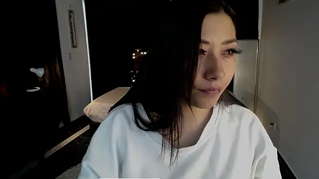 Mia 1120 online show from September 2025 05:34:01 PM