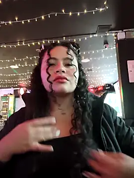 Yaya watson online show from December 2025 08:05:01 PM