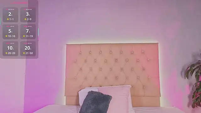 Zafiro  Brown online show from November 2025 12:05:01 PM