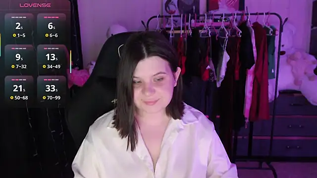 AmyVibess online show from June 2026 06:14:01 PM