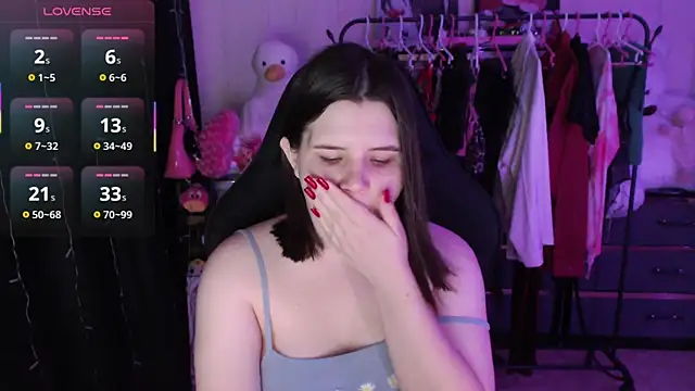 AmyVibess online show from June 2026 06:09:02 PM