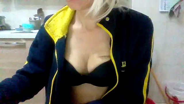 Kelly80 online show from April 2026 02:34:02 AM