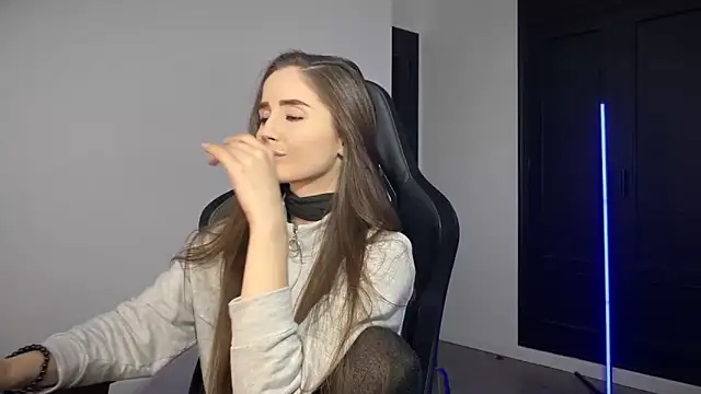 s meow online show from November 2025 10:43:02 PM