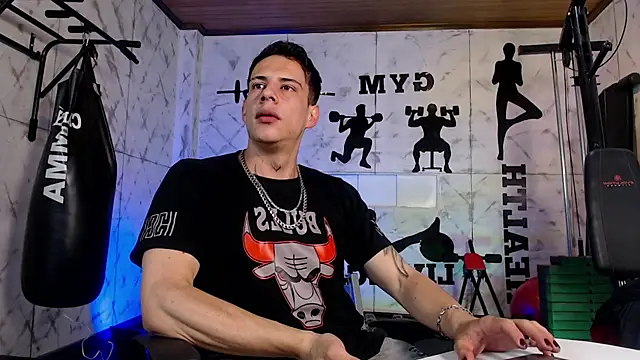 Snapshot of Dustin_Sonne chatting on July 2026 03:32:01 AM Dustin Sonne online show from July 2026 03:32:01 AM
