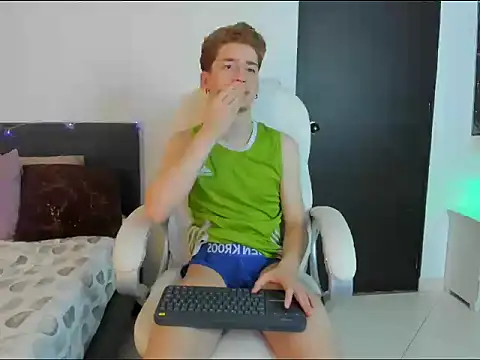 ThiagooJames online show from February 2026 07:42:02 AM