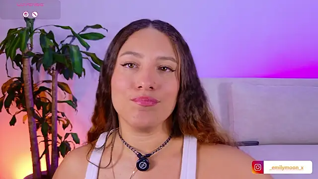 Snapshot of onlyemily_ chatting on February 2026 01:15:01 AM onlyemily online show from February 2026 01:15:01 AM