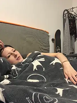 Seductively4 20 online show from October 2025 12:06:02 PM