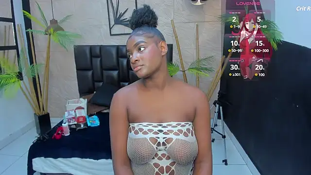 Snapshot of alana_bonny chatting on October 2025 12:39:02 PM alana bonny online show from October 2025 12:39:02 PM