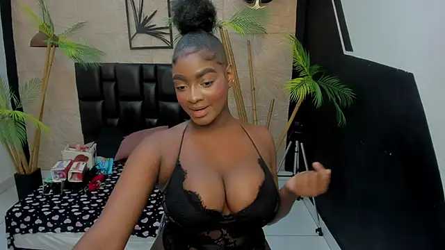 Snapshot of alana_bonny chatting on November 2025 12:05:02 PM alana bonny online show from November 2025 12:05:02 PM