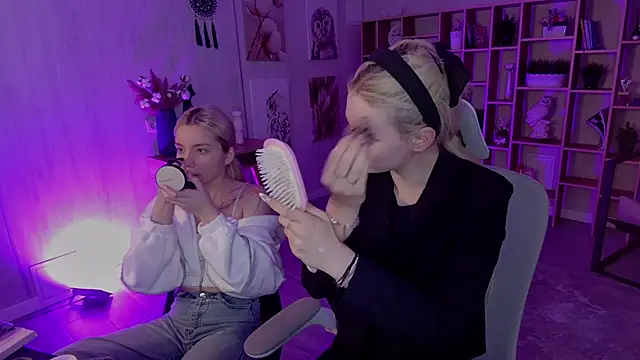 Snapshot of AvaDaviis chatting on September 2025 04:46:02 AM AvaDaviis online show from September 2025 04:46:02 AM