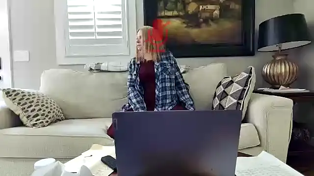 JulieHolliday online show from November 2025 08:19:01 PM