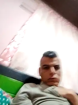 ozama423 online show from December 2025 01:59:02 AM