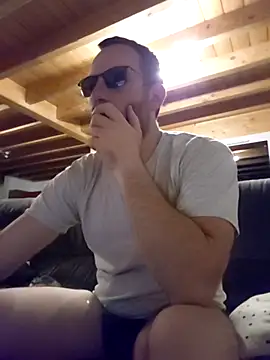 Snapshot of BrunJulienMetis chatting on February 2026 07:18:01 PM BrunJulienMetis online show from February 2026 07:18:01 PM