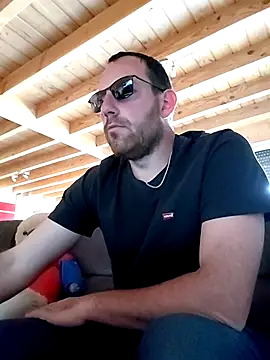 Snapshot of BrunJulienMetis chatting on March 2026 10:09:02 AM BrunJulienMetis online show from March 2026 10:09:02 AM