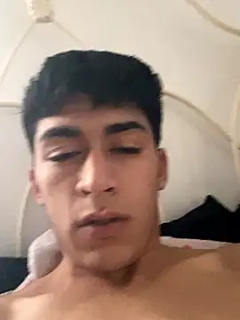 BadboyXXXMZ online show from January 2026 07:17:02 PM