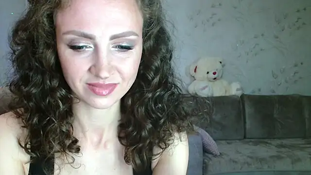 Amber Carrol online show from June 2026 06:12:01 PM