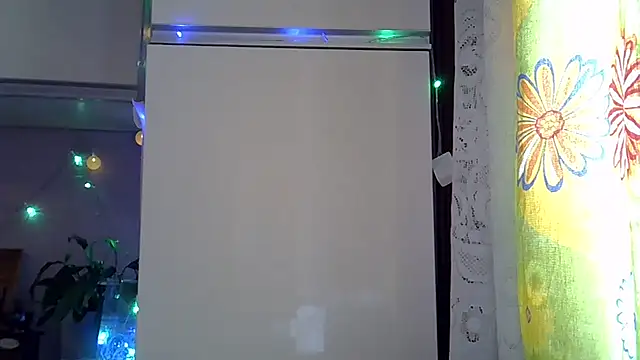 Krystal 82 online show from October 2025 11:01:01 AM