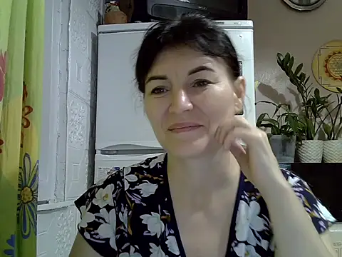 Krystal 82 online show from October 2025 05:14:01 PM