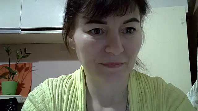 Krystal 82 online show from February 2026 03:52:02 PM