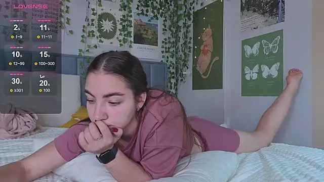 Ashley Pierce online show from September 2025 05:20:01 AM