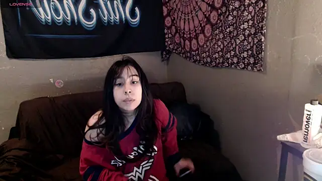 London Ray online show from April 2026 10:32:01 PM