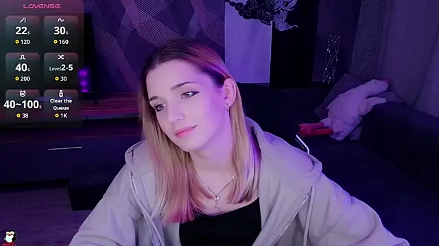 Sandy Belle online show from October 2025 06:40:02 PM