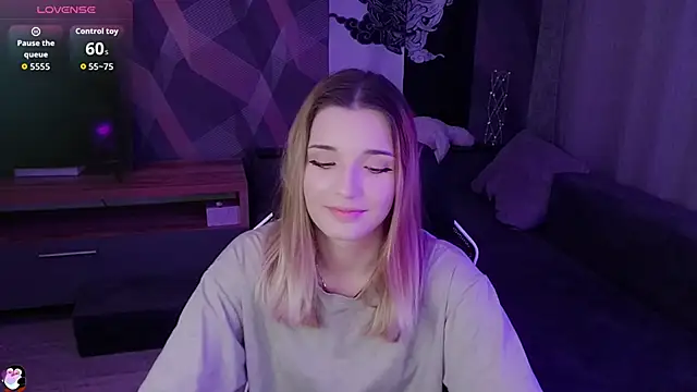 Sandy Belle online show from October 2025 06:50:02 PM