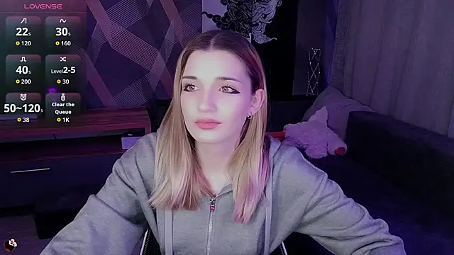 Sandy Belle online show from October 2025 06:31:02 PM