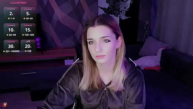 Sandy Belle online show from October 2025 05:02:02 PM