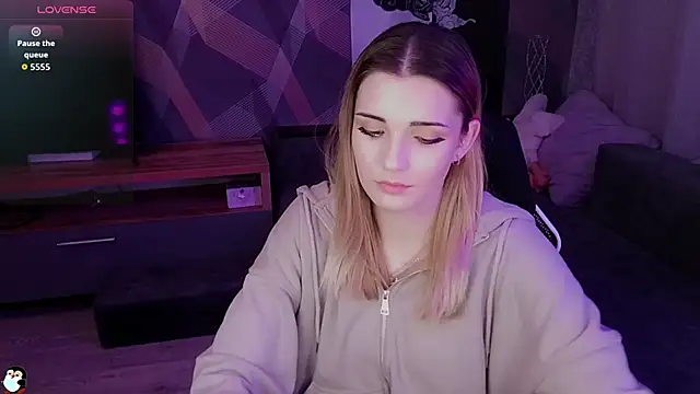 Sandy Belle online show from November 2025 05:33:02 PM