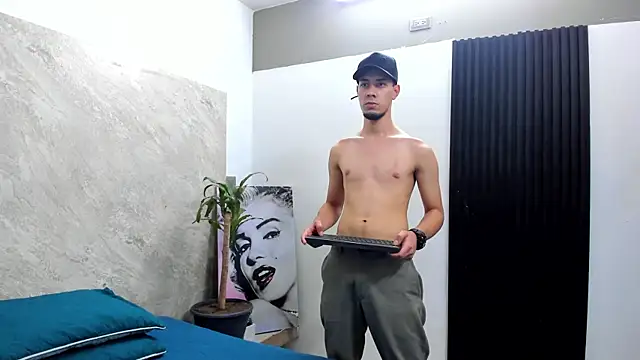 Snapshot of _Axel_09 chatting on October 2025 03:45:01 AM Axel 09 online show from October 2025 03:45:01 AM