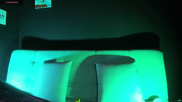 madiixwatson online show from January 2026 10:57:02 PM