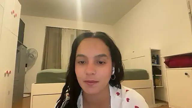 Maia Park online show from May 2026 10:14:02 PM