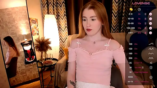 Snapshot of ShylaPie__ chatting on October 2025 09:06:02 AM ShylaPie online show from October 2025 09:06:02 AM