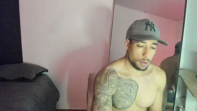 ThiagoLugo online show from October 2025 05:41:01 AM