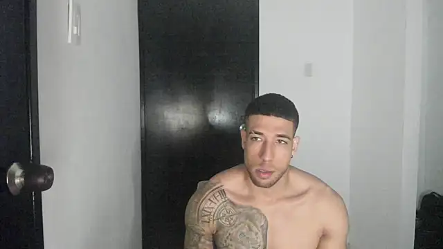 Snapshot of ThiagoLugo chatting on June 2026 11:29:02 PM ThiagoLugo online show from June 2026 11:29:02 PM