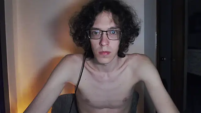 LovesomeCookie online show from April 2026 06:21:01 PM